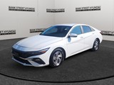 2024 Hyundai Elantra Essential image 1