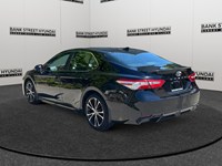 2020 Toyota Camry SE Auto