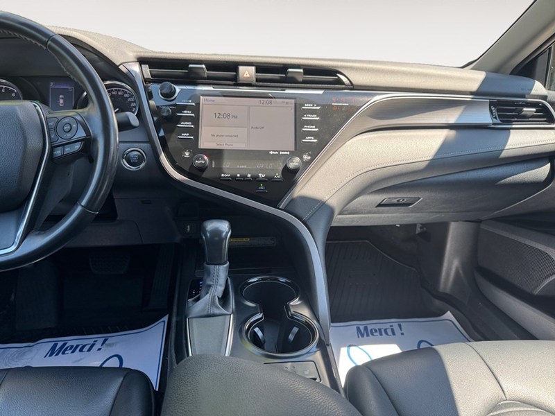 2020 Toyota Camry SE Auto