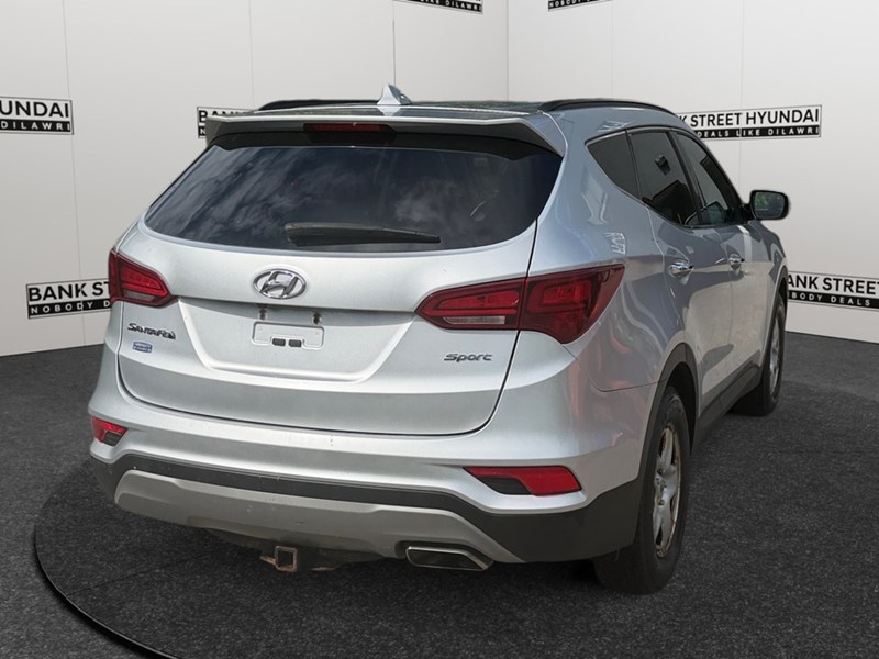 2017 Hyundai Santa Fe Sport FWD 4dr 2.4L