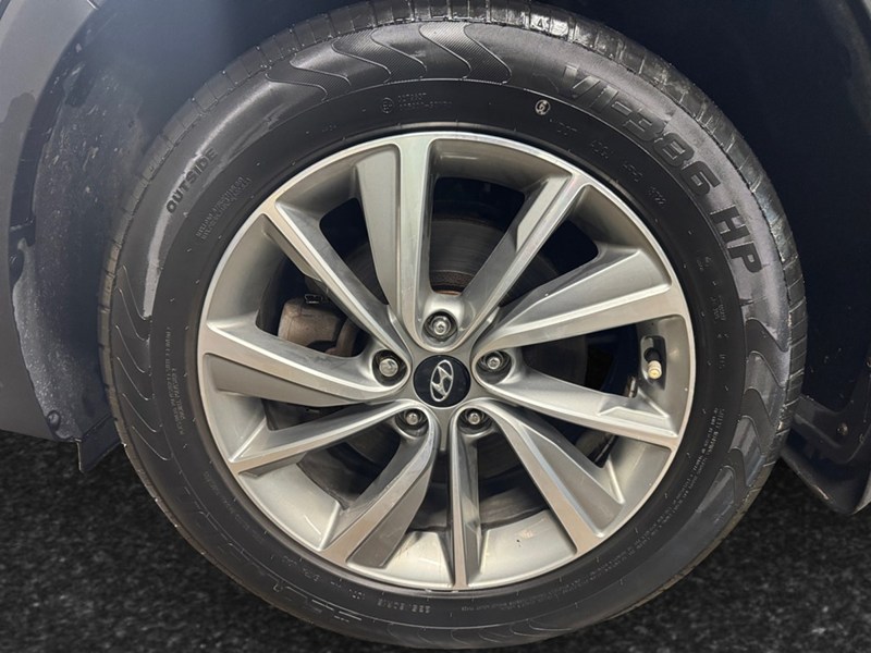 2019 Hyundai Santa Fe 2.0T Preferred AWD w/Sunroof/Dk Chrome Accent