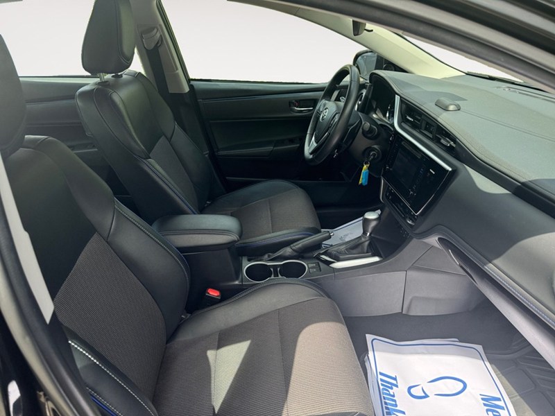 2017 Toyota Corolla 4dr Sdn CVT CE