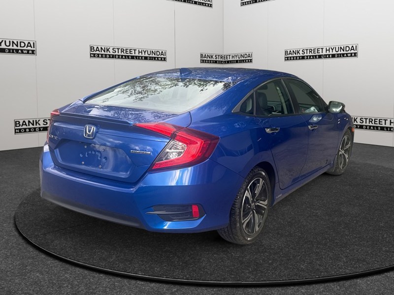 2018 Honda Civic Touring CVT